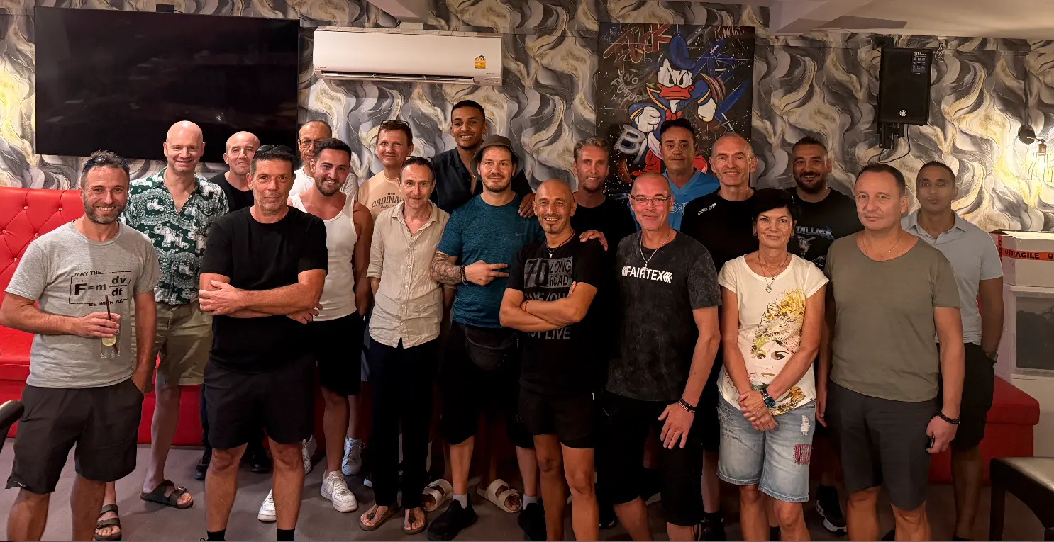 Wecko & JonaThailande Meetup with Subscribers in Pattaya!