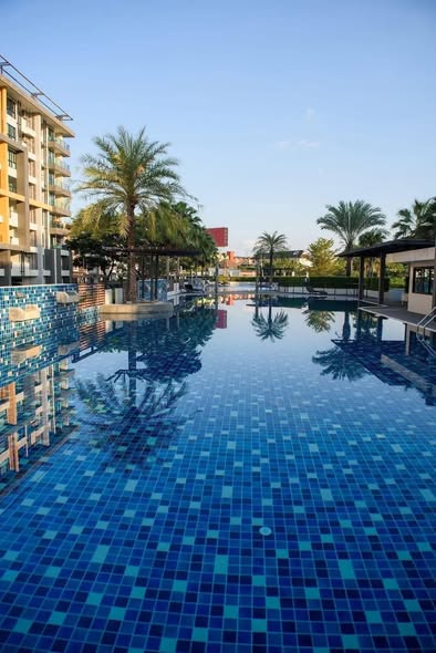 avec piscine - Central Festival