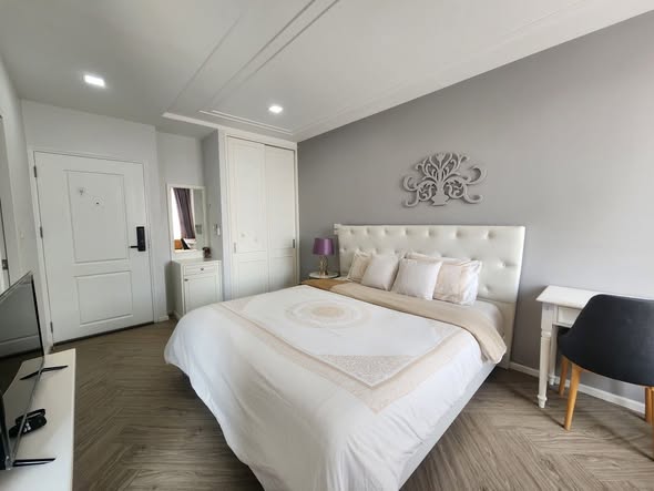 Condo - près Central Festival