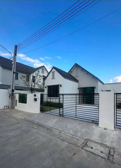 Maison semi-mitoyenne 2 chambres à Sansai - près de Central Festival