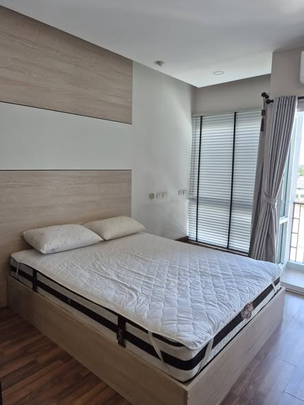 Studio with Balcony on the 5th Floor - Siri Condo